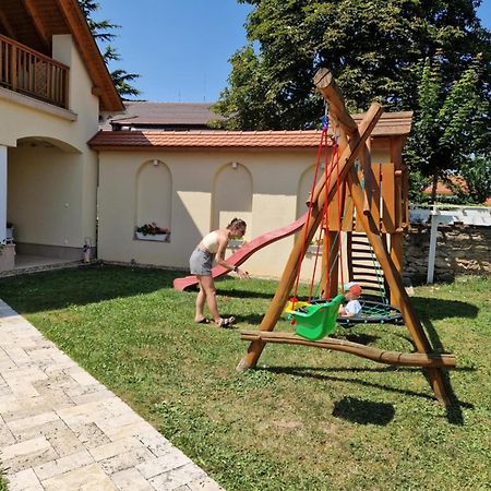 Villa Gracia Balatongyörök Eksteriør billede
